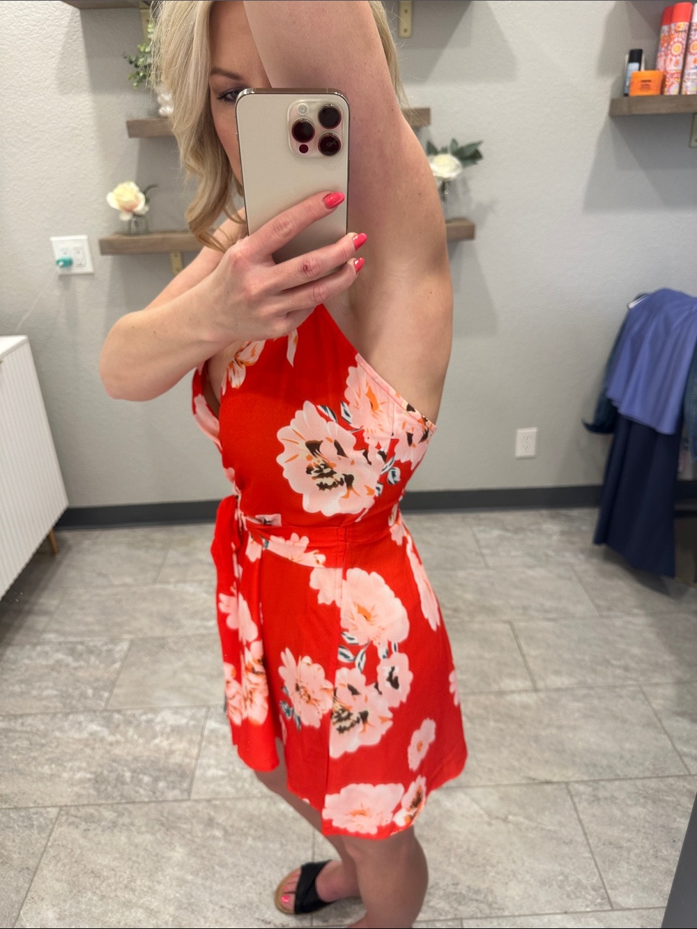 Sexy Red V neck Floral Tie-Waist Romper - Picture 5 of 5